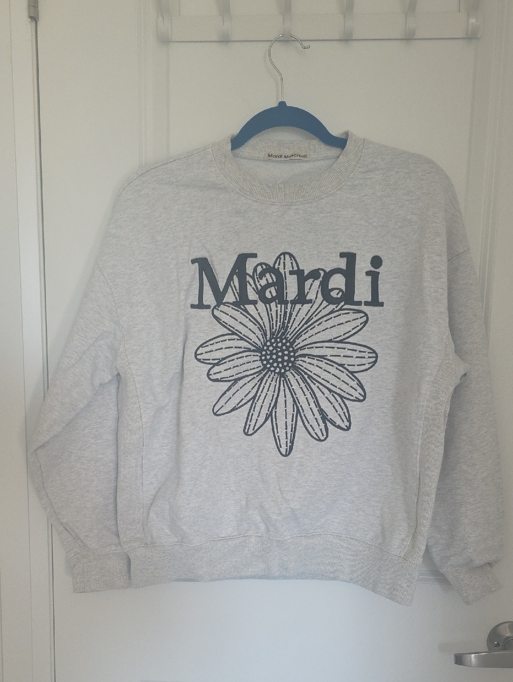 Mardi Graphic Daisy Sweatshirt - Light Gray